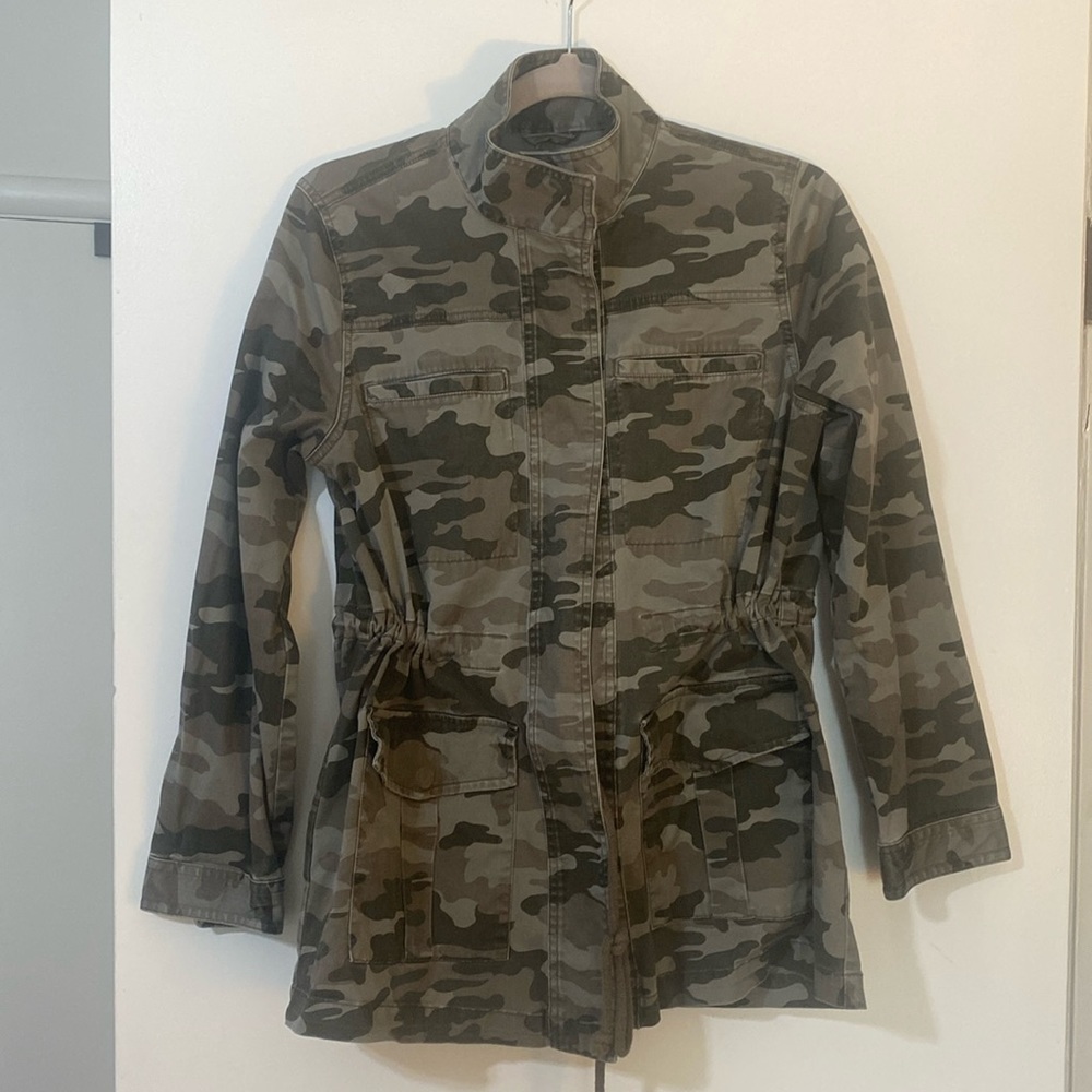 Camouflage jacket from Universal Thread (barely worn)